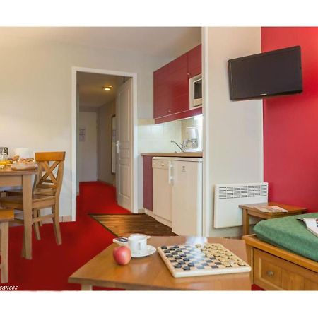 Charmant Appartement Avec Piscine. Монфланкен Экстерьер фото